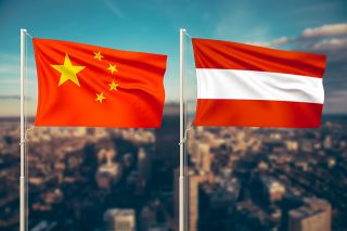 Foto: Flaggen - Österreich und China